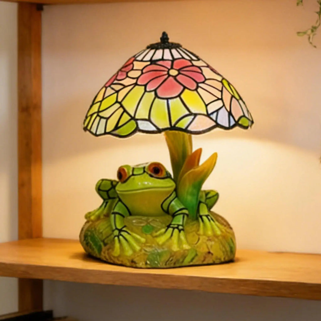 Vintage Table Lamp Frog LED Desk Light Bedroom Reading Lamp Garden Style Stained Glass Frog And Flower Shaped Light Home Decor